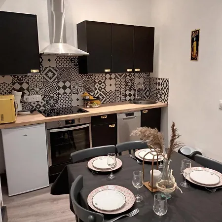 Maison Stacheul*gare/centre*wifi